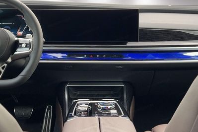 BMW Seria 7 740d xDrive M Sport