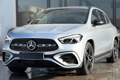 Mercedes GLA 200  AMG Line