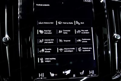 Volvo XC60 T8 AWD Plug-In Hybrid R-Design aut