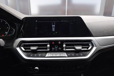 BMW Seria 3 Touring 318d Sport Line