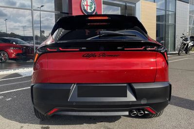 Alfa Romeo Junior 1.2 Ibrida Q4 eDCT