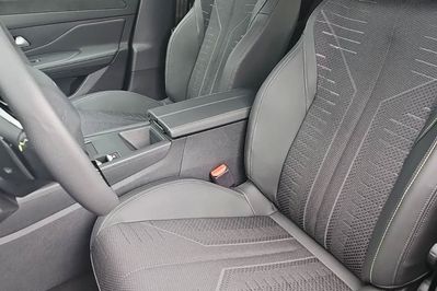 Peugeot 408 GT e-DCS7 1.6 Plug-in Hybrid