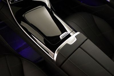 Mercedes EQE 350 4-Matic Electric Art