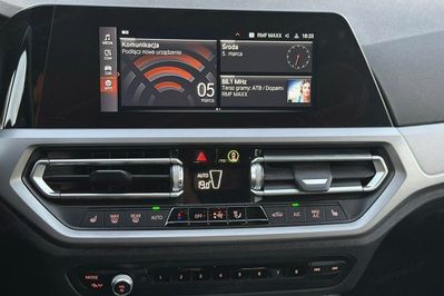 BMW Seria 3 Touring 318d Sport Line