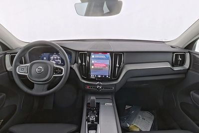 Volvo XC60 B5 B AWD Ultra Dark