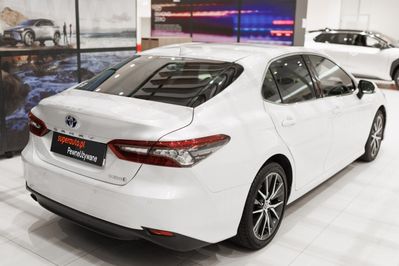 Toyota Camry 2.5 Hybrid Executive CVT
