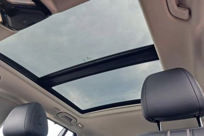 BMW Seria 5 530e xDrive Luxury Line aut
