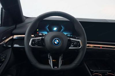 BMW Seria 5 530e xDrive M Sport