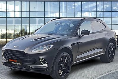 Aston Martin DBX V8