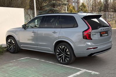 Volvo XC90 T8 AWD Plug-In Hybrid Ultra Dark