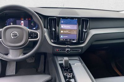 Volvo XC60 T8 Plug-In Hybrid AWD Ultimate Bright aut