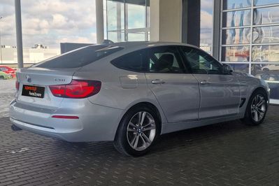 BMW Seria 3 Gran Turismo 320i xDrive Sport Line