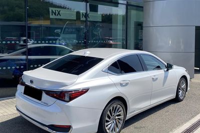 Lexus ES 300h Omotenashi