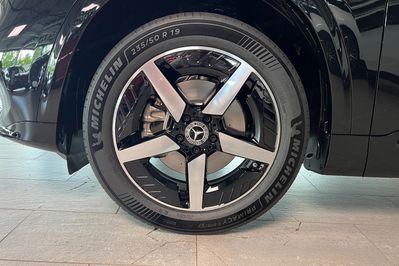 Mercedes GLB 220 4-Matic AMG Line