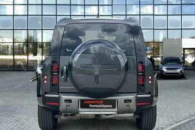 Land Rover Defender 110 3.0 D250 X-Dynamic HSE