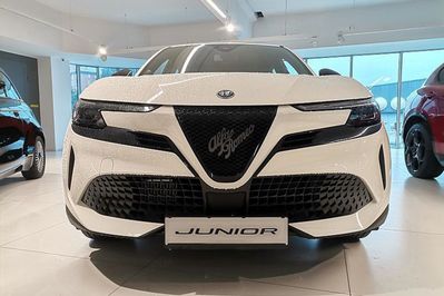 Alfa Romeo Junior Ibrida