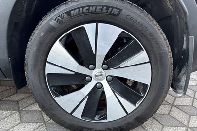 Volvo XC40 T5 Plug-In Hybrid Plus Dark