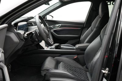 Audi Q8 SQ8 e-tron quattro