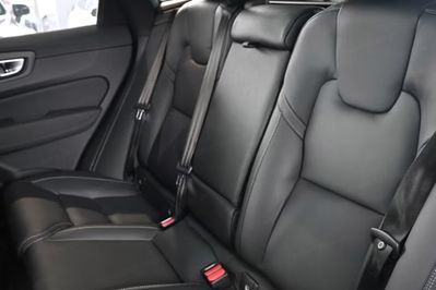 Volvo XC60 B5 B AWD Ultra Dark