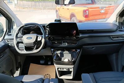 Ford Tourneo Custom L1H1 Titanium X 320 A8 AWD