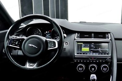 Jaguar E-Pace 2.0 i4P AWD R-Dynamic S
