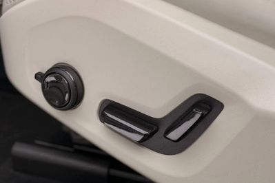 Volvo XC60 T6 Plug-In Hybrid AWD Plus Dark aut