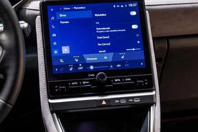 Lexus LBX Hybrid Cool