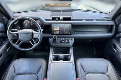Land Rover Defender 110 3.0 D250 mHEV HSE