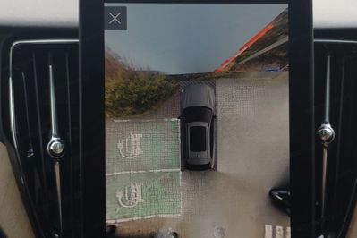 Volvo XC60 B5 B AWD Plus Dark