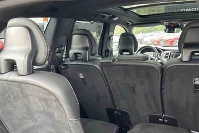 Volvo XC90 T8 AWD Plug-In Hybrid R-Design 7os