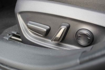 Toyota Prius Prestige 2.0 Hybrid Plug-in