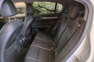 Alfa Romeo Stelvio Sprint Q4