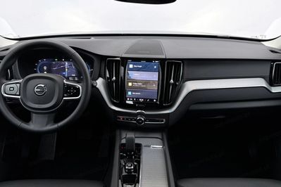 Volvo XC60 T6 Plug-In Hybrid AWD Ultra Dark