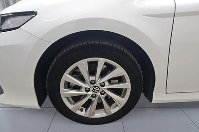 Toyota Camry 2.5 Hybrid Comfort CVT