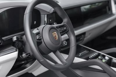 Porsche Cayenne E-Hybrid Black Edition