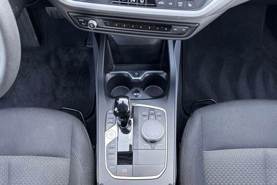 BMW Seria 1 118i Advantage aut