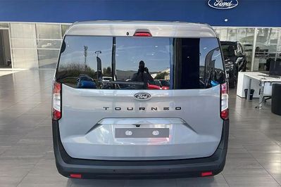 Ford Tourneo Courier Trend A7