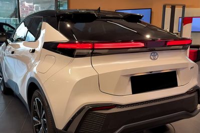Toyota C-HR Executive 2.0 Plug-in Hybrid Dynamic Force