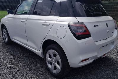 Suzuki Swift Premium Plus 1.2 Dualjet SHVS