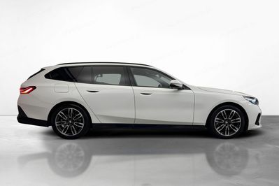 BMW Seria 5 520i mHEV aut