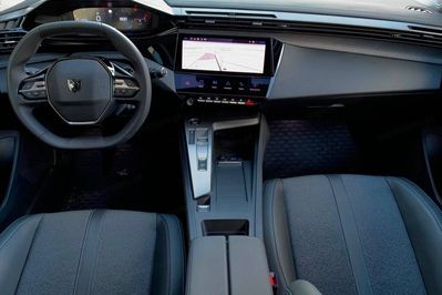 Peugeot 308 1.2 PureTech Allure S&S EAT8