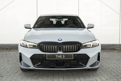 BMW Seria 3 330i xDrive M Sport sport-aut