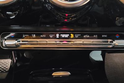 Mercedes CLA 200 mHEV 7G-DCT