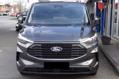 Ford Transit Custom 320 L2H1 Limited A8