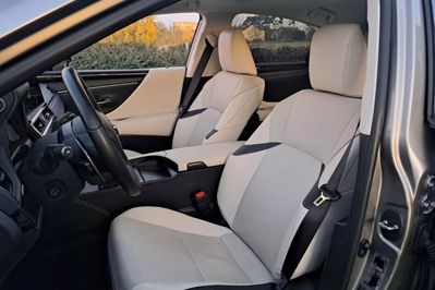 Lexus ES 300h Business Edition