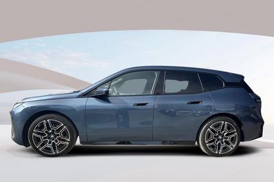 BMW iX xDrive45 100.6kWh