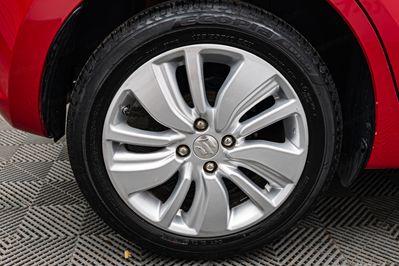Suzuki Swift 1.2 Premium Plus