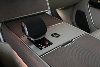 Land Rover Range Rover D350 LWB Autobiography