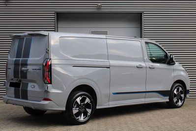 Ford Transit Custom 320 L2H1 Sport A8