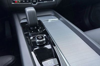 Volvo XC60 T6 Plug-In Hybrid AWD Plus Bright